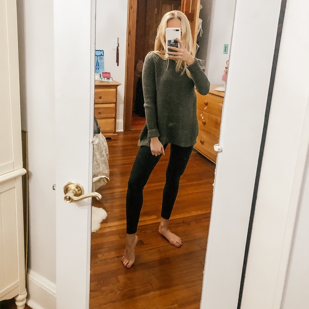 ⚡️⚡️2 for $40 | Open back Sweater